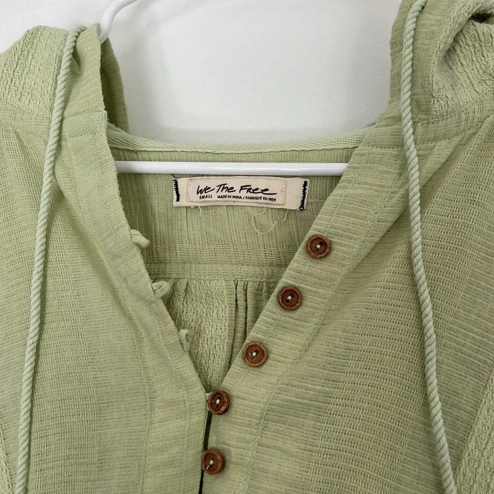 We The Free Light Cropped Hoodie Size Small in Sage Green Cotton - Picture 3 of 7